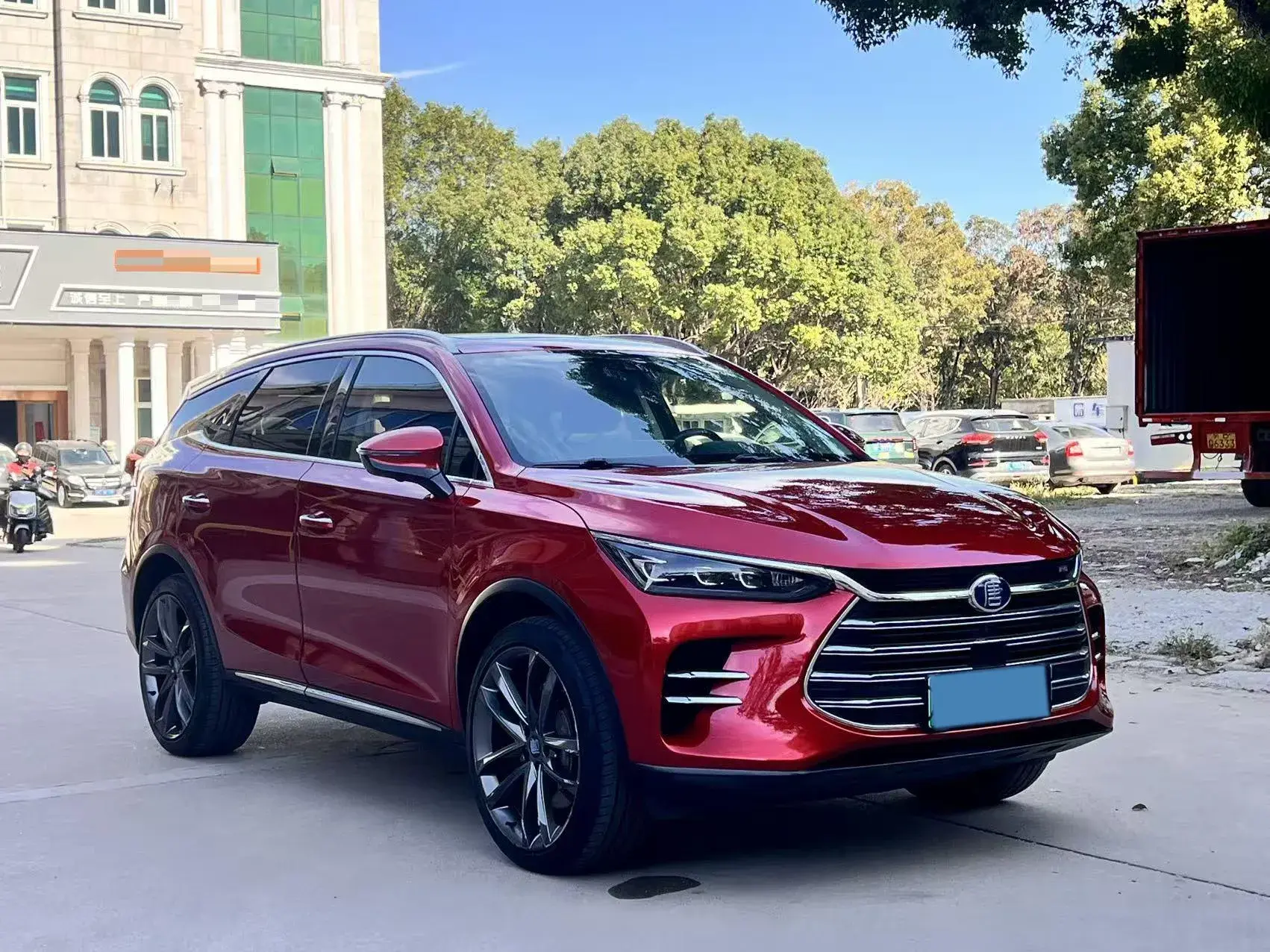 2018 BYD TANG thumbnail 3