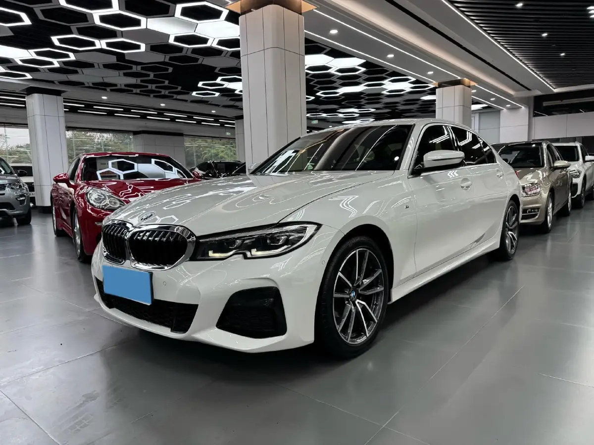 2022 BMW 3 Series 2.0T 184HP L4 8AT