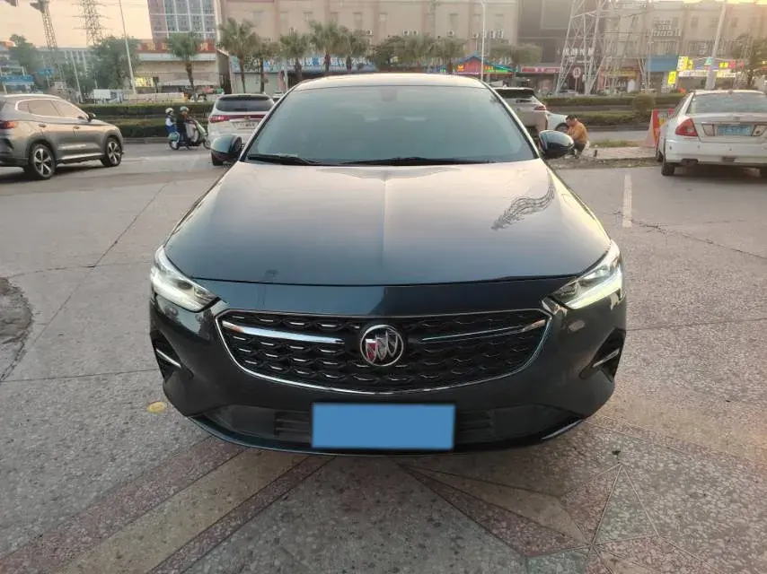 2020 BUICK REGAL thumbnail 2