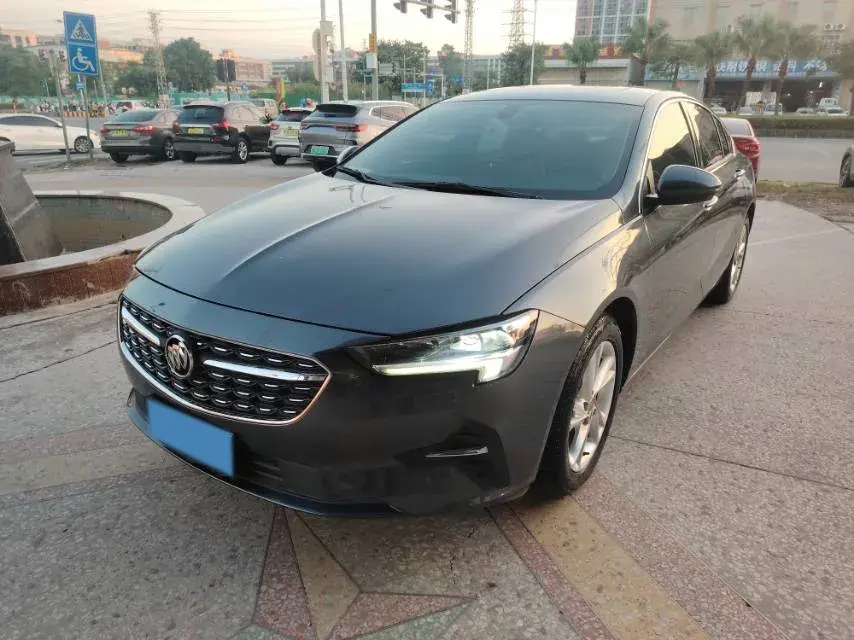 2020 BUICK REGAL view 1