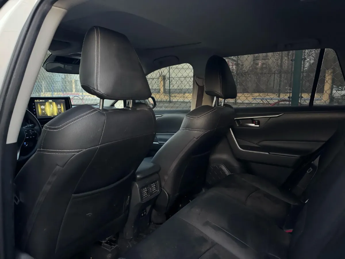 2021 Toyota RAV4 Hybird E+ 2.5L 180HP L4 E-CVT PHEV 15.984KWH,autocango,china used car exporter,china ev exporter,chinese used car exporter,chinese used ev exporter