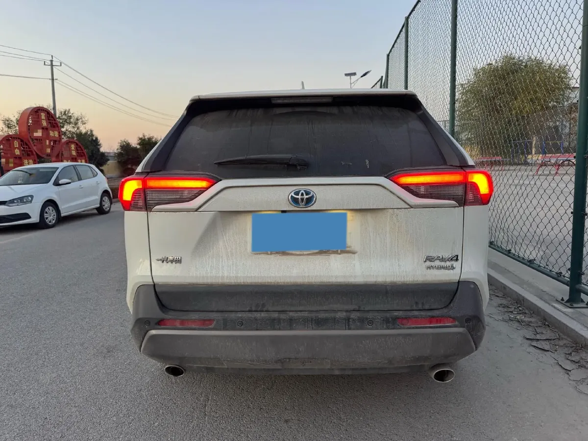 2021 Toyota RAV4 Hybird E+ 2.5L 180HP L4 E-CVT PHEV 15.984KWH,autocango,china used car exporter,china ev exporter,chinese used car exporter,chinese used ev exporter