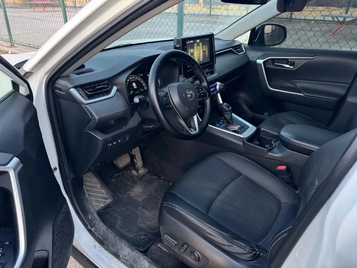 2021 Toyota RAV4 Hybird E+ 2.5L 180HP L4 E-CVT PHEV 15.984KWH,autocango,china used car exporter,china ev exporter,chinese used car exporter,chinese used ev exporter