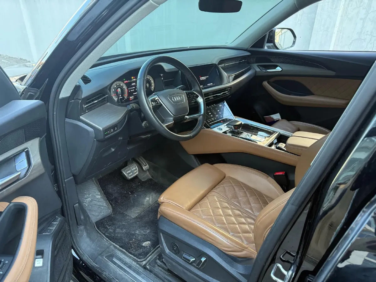 2024 Audi Q6 2.0T 265HP L4 7DCT,autocango,china used car exporter,china ev exporter,chinese used car exporter,chinese used ev exporter