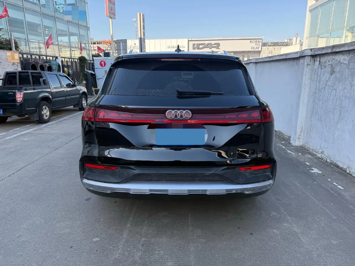 2024 Audi Q6 2.0T 265HP L4 7DCT,autocango,china used car exporter,china ev exporter,chinese used car exporter,chinese used ev exporter