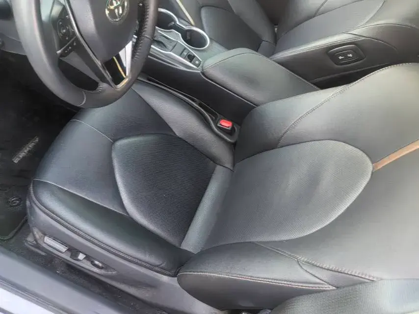 2021 TOYOTA CAMRY thumbnail 3