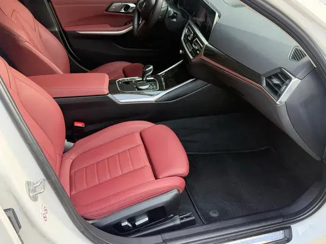 2021 BMW 3 thumbnail 4