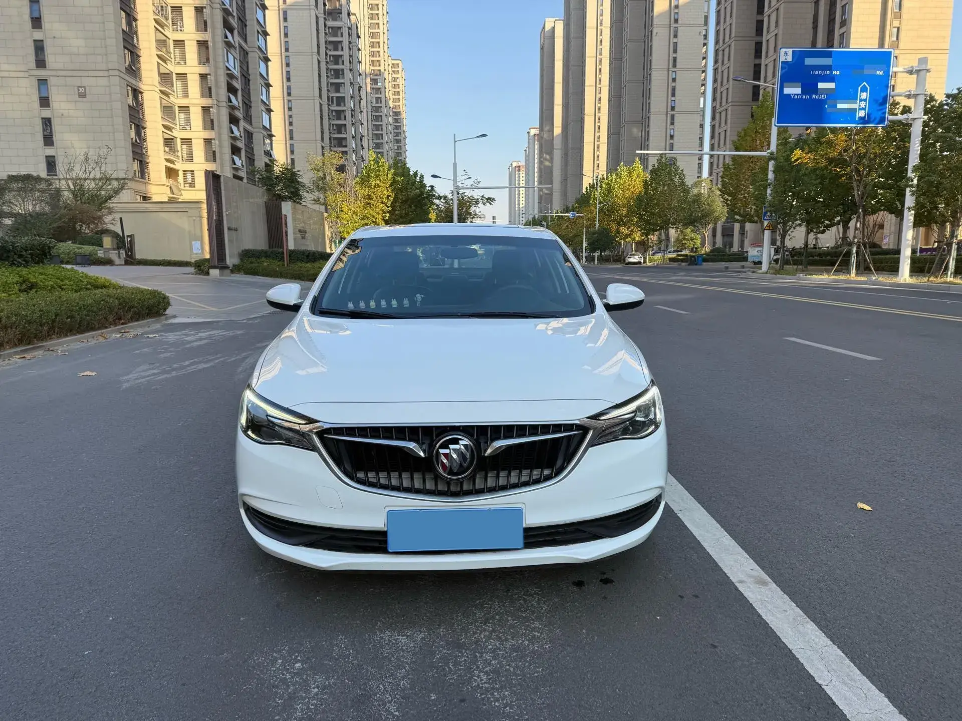 2020 BUICK REGAL thumbnail 2