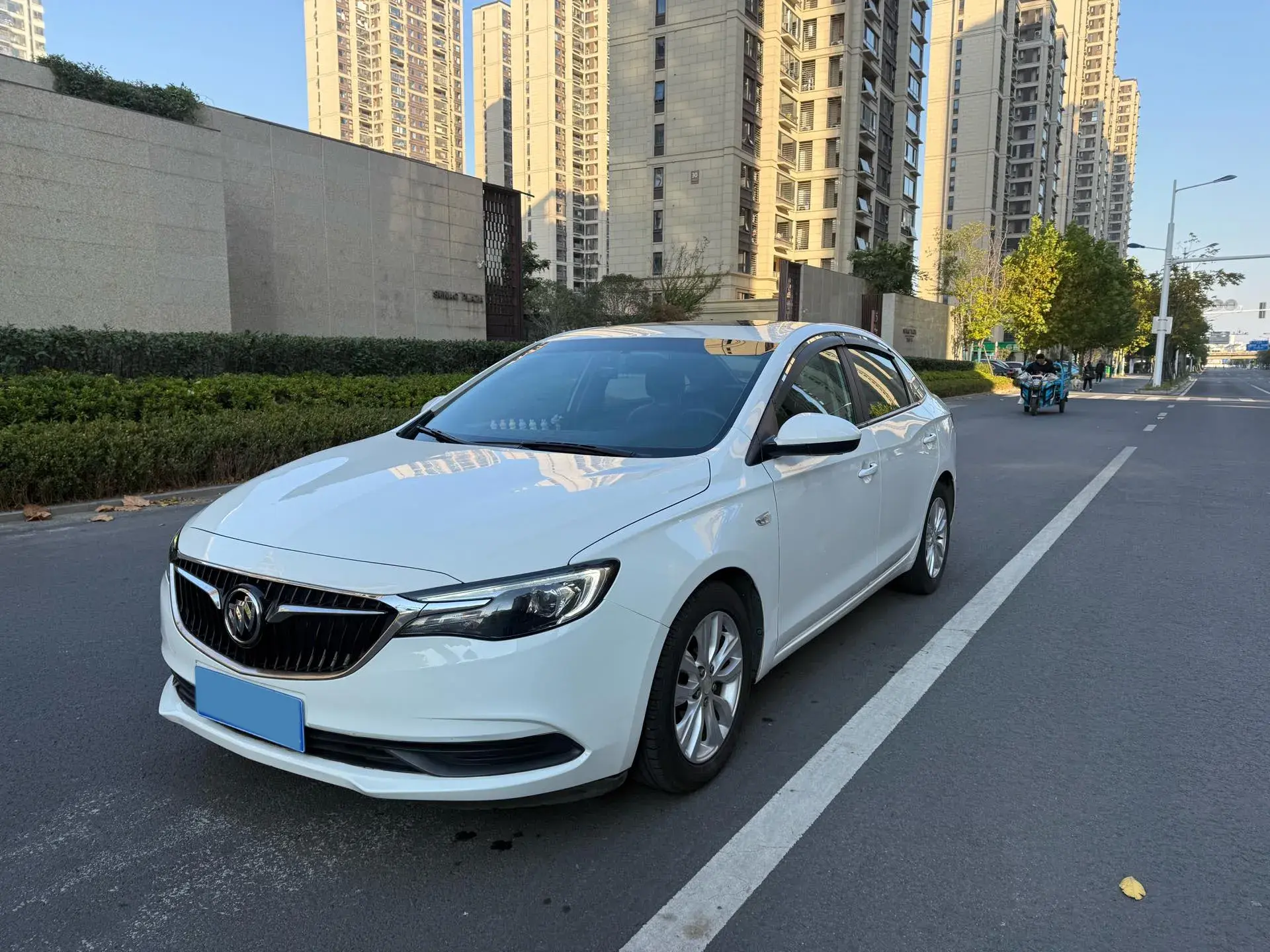 2020 BUICK REGAL view 1