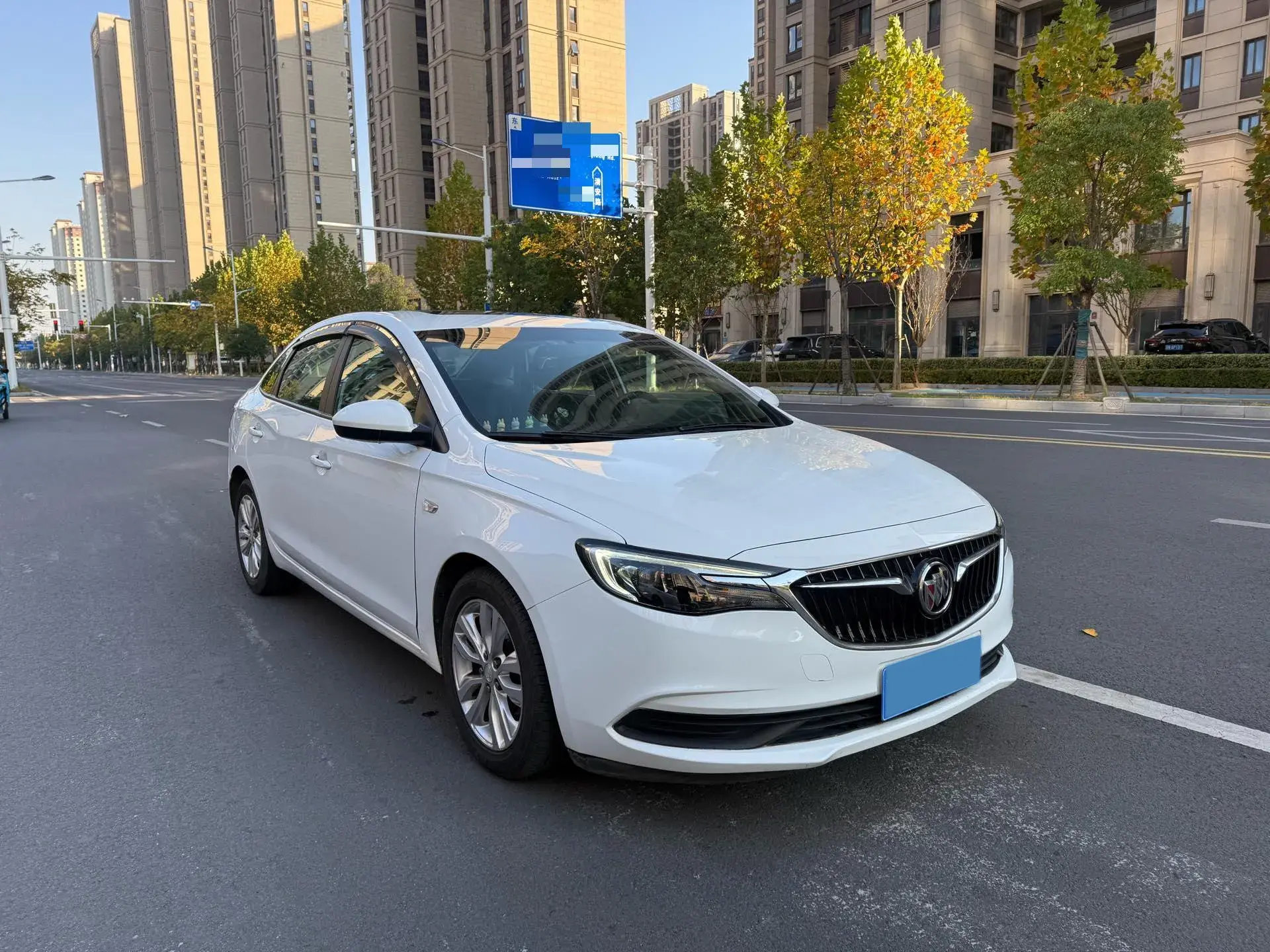 2020 BUICK REGAL thumbnail 3