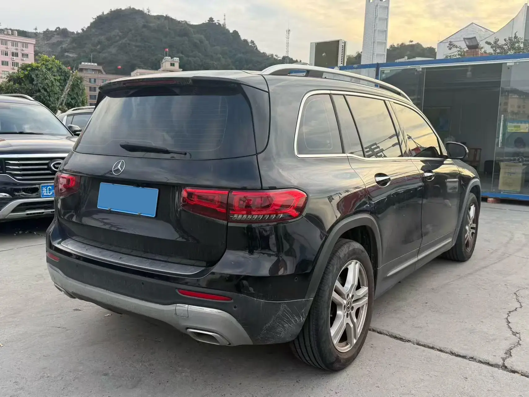 2020 MERCEDES-BENZ GLB thumbnail 4