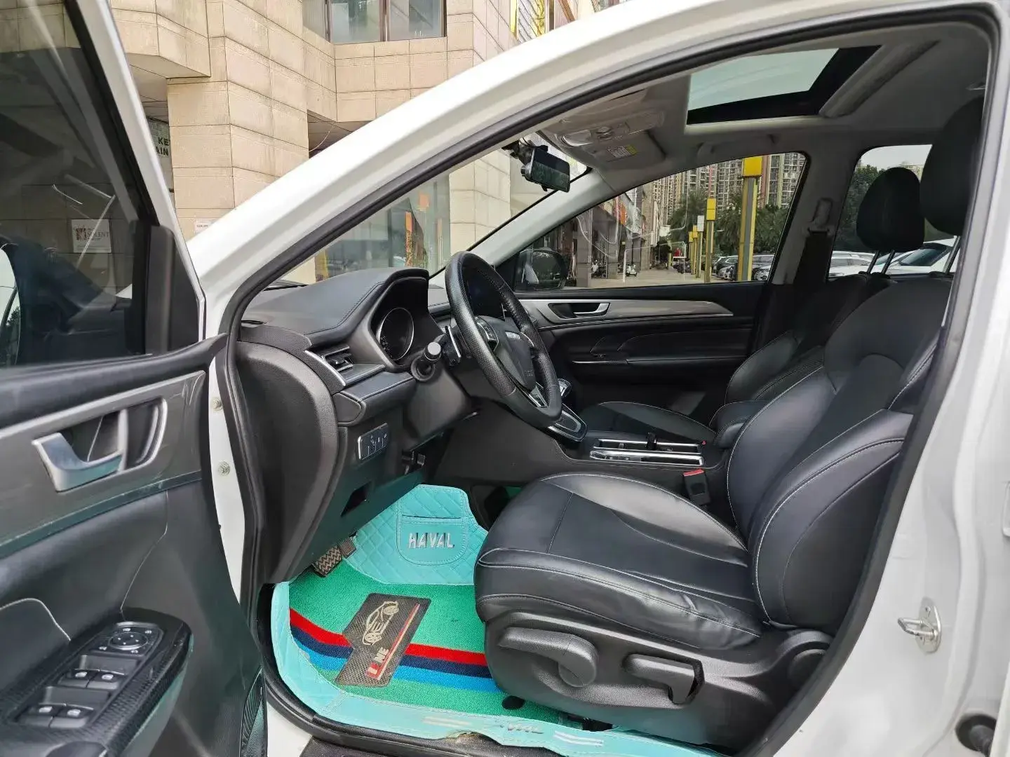 2021 HAVAL M6 thumbnail 4