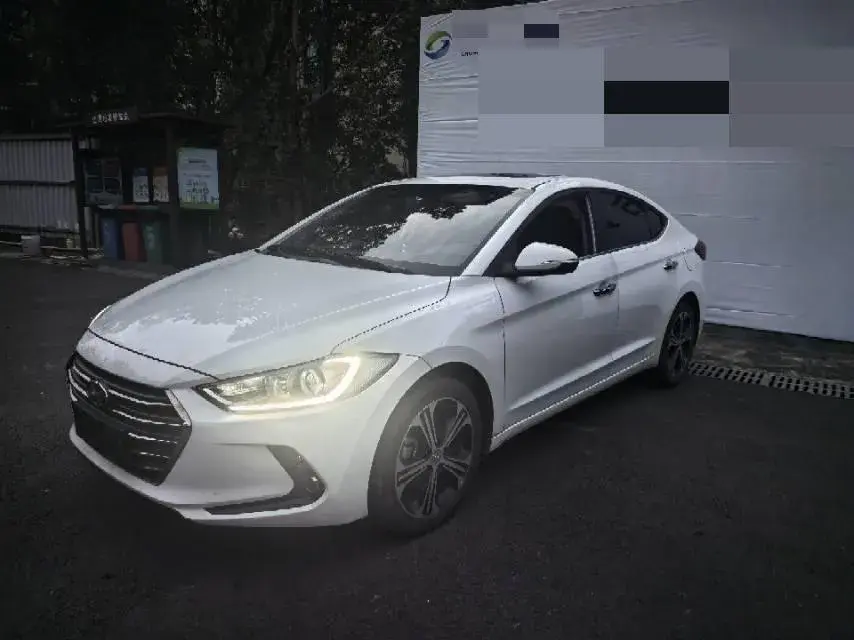 2019 HYUNDAI ELANTRA view 1