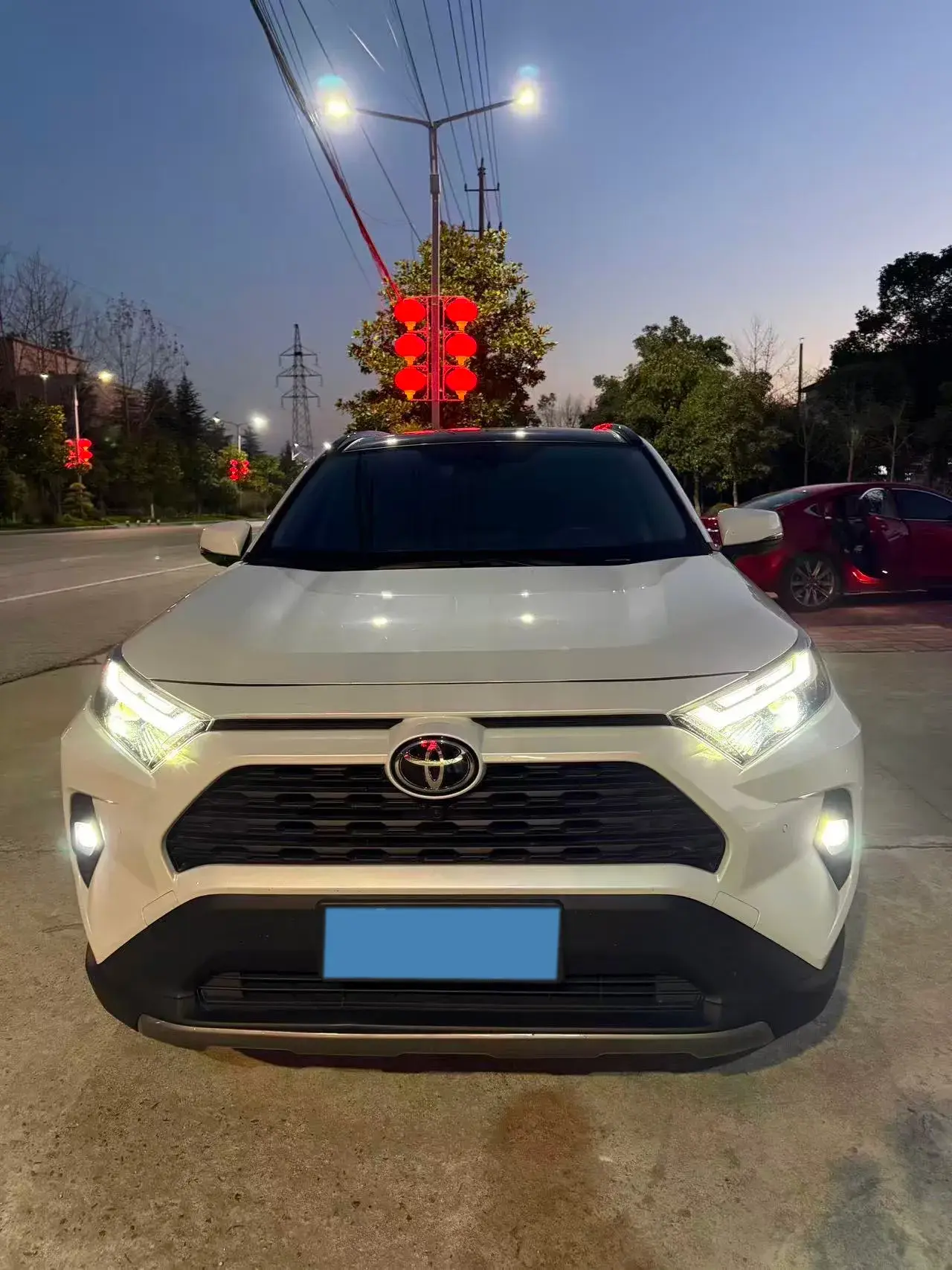 2023 TOYOTA RAV4 thumbnail 2