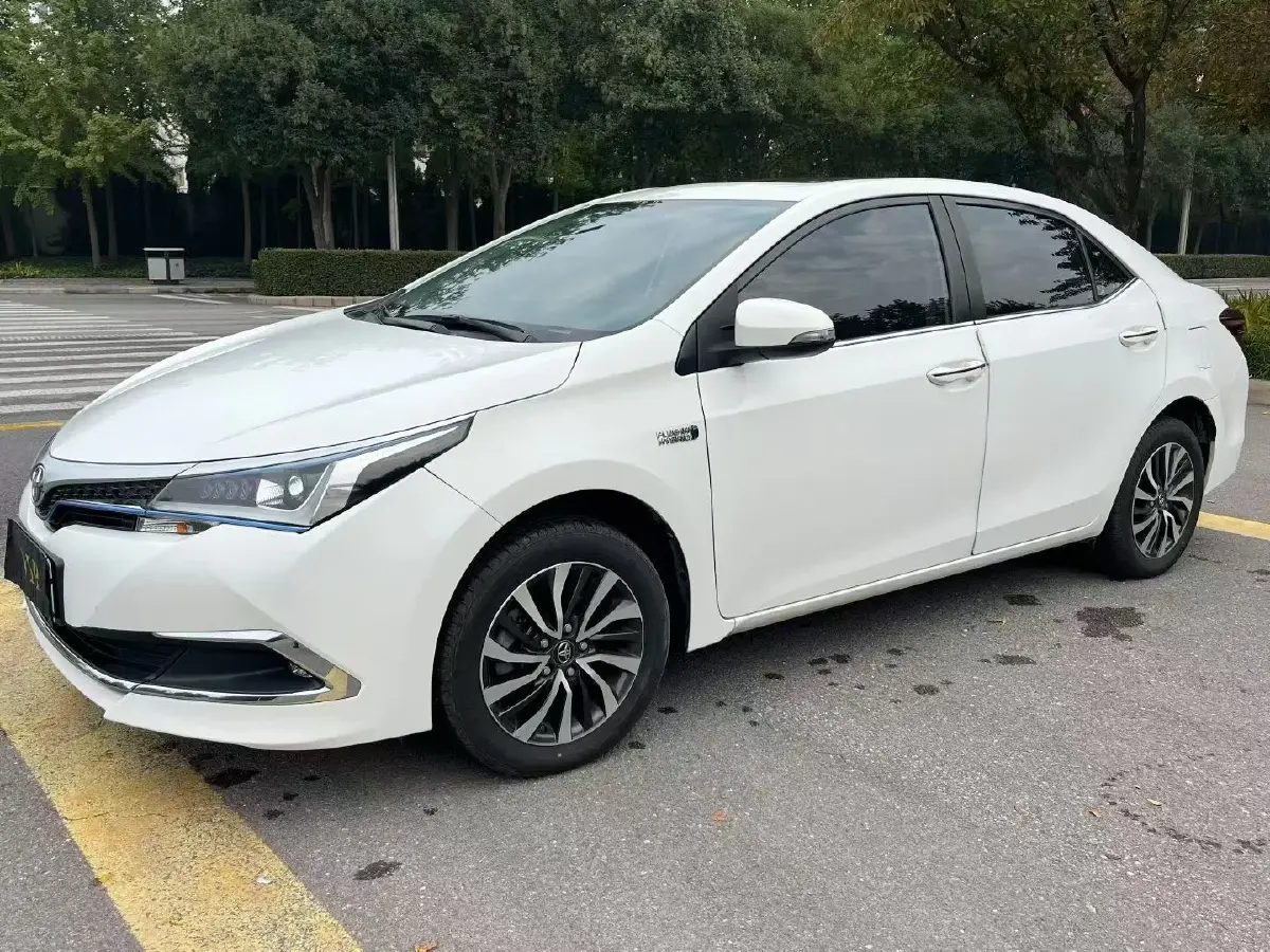 2020 Toyota Corolla Hybird E+ 1.8L 99HP L4 E-CVT PHEV 10.5KWH