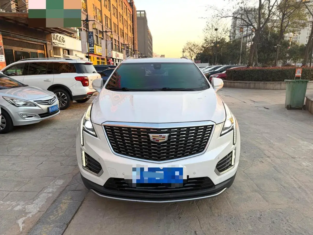 2021 CADILLAC XT5 thumbnail 2