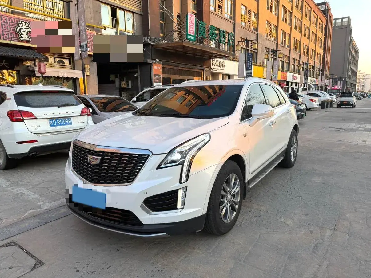 2021 CADILLAC XT5 view 1