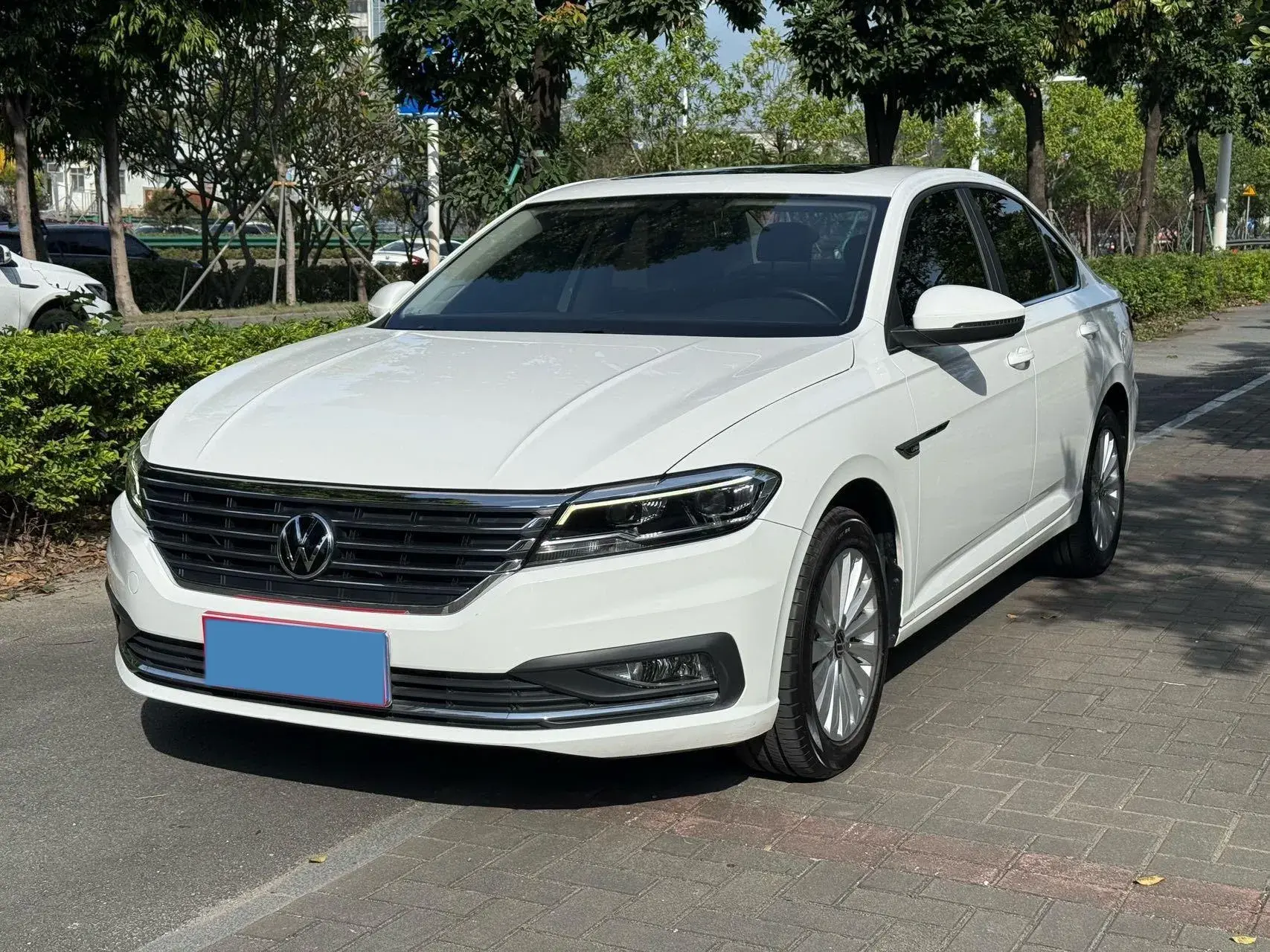 2021 VOLKSWAGEN LAVIDA view 1