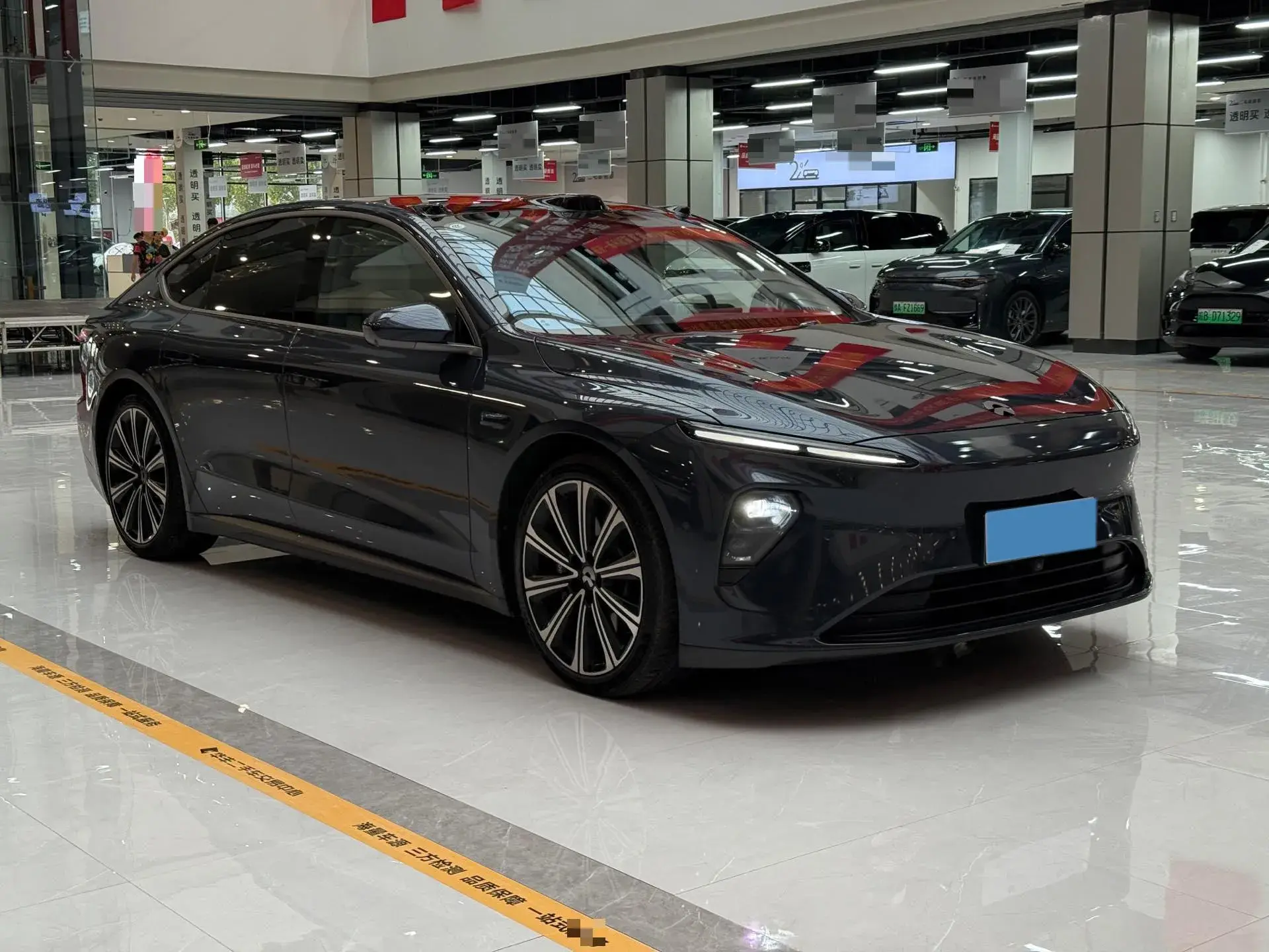 2024 NIO ET7 thumbnail 3