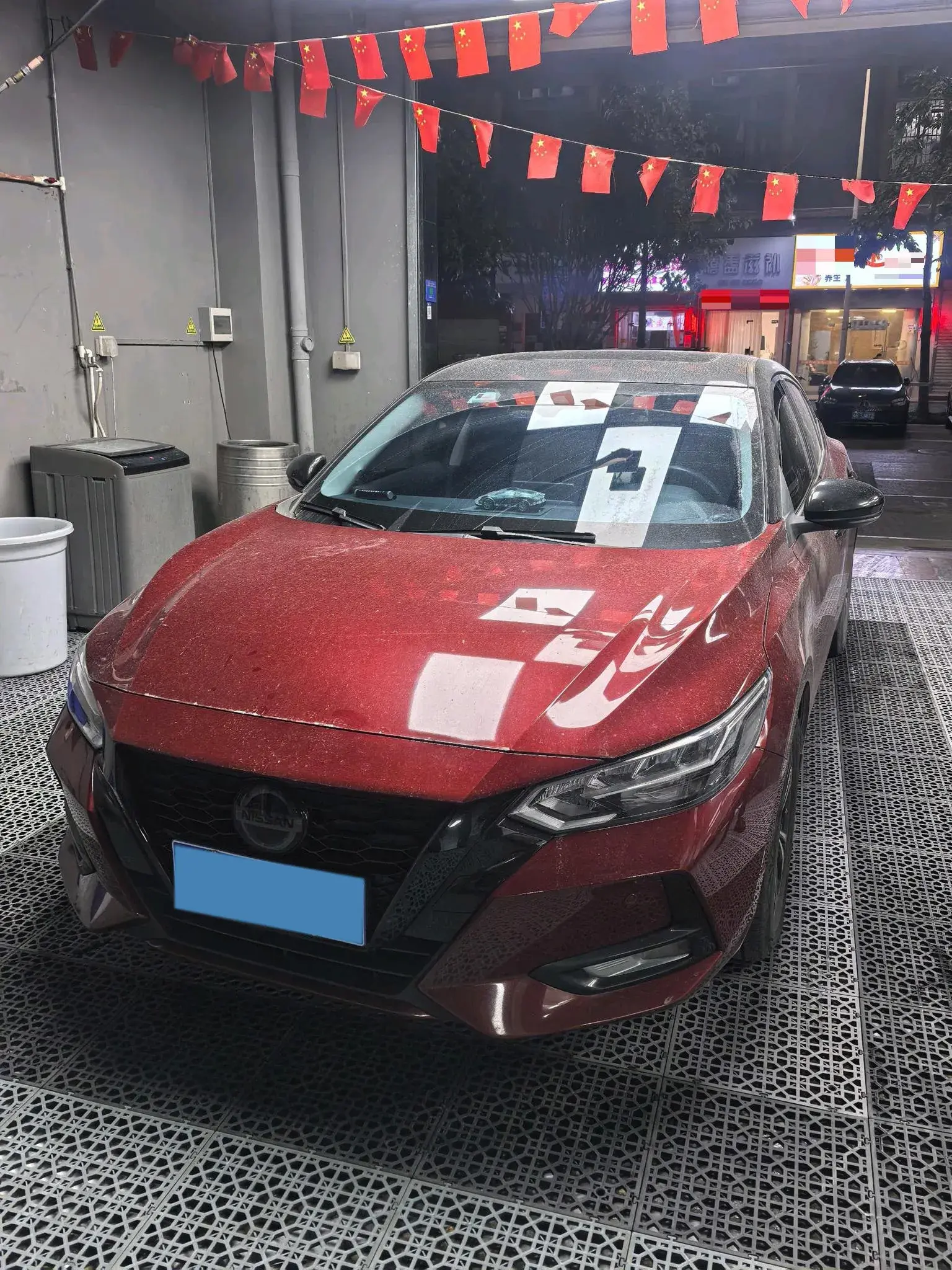 2022 NISSAN SYLPHY view 1