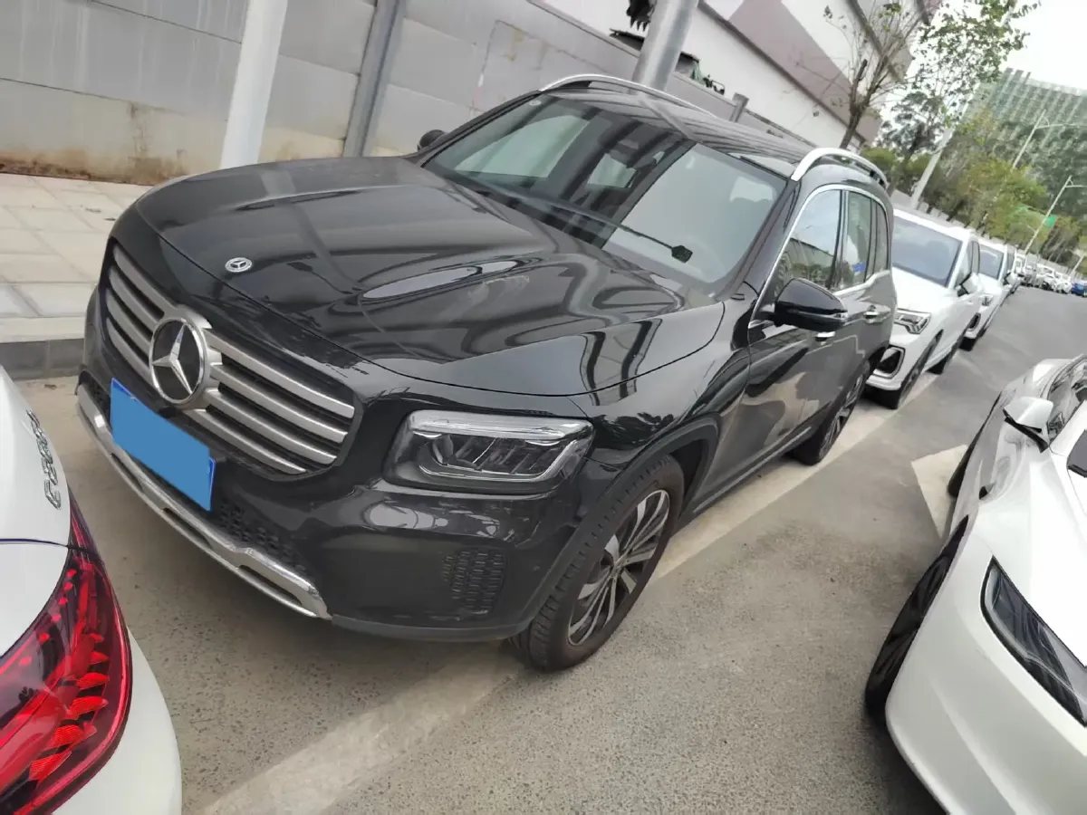 2025 Mercedes-Benz GLB Class 2.0T 190HP L4 8DCT,autocango,china used car exporter,china ev exporter,chinese used car exporter,chinese used ev exporter