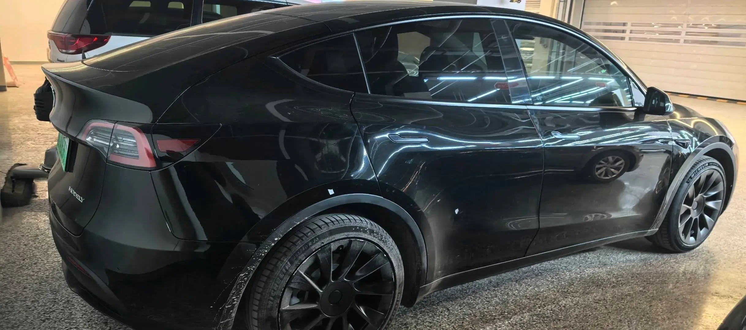 2021 TESLA MODEL thumbnail 2