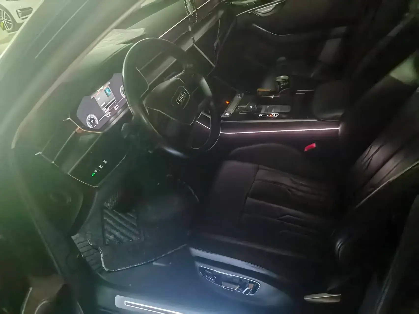 2019 AUDI A8 thumbnail 2