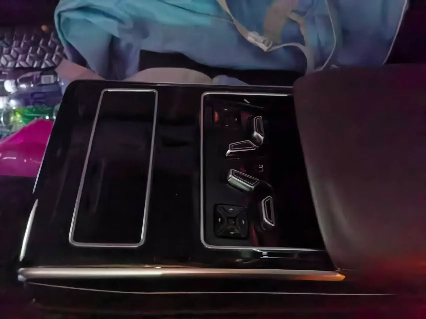 2019 AUDI A8 thumbnail 4