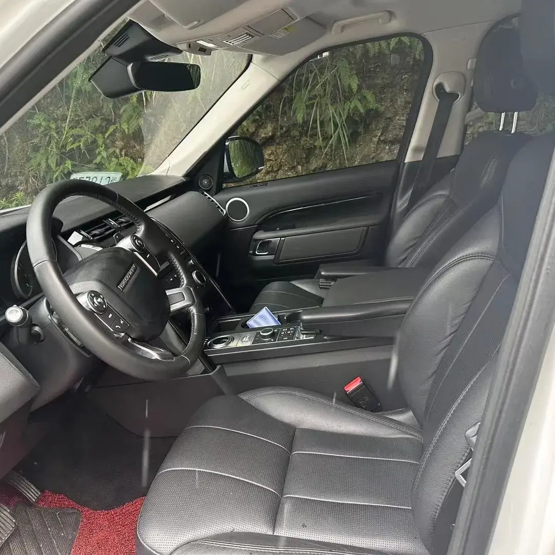 2017 LAND ROVER thumbnail 4