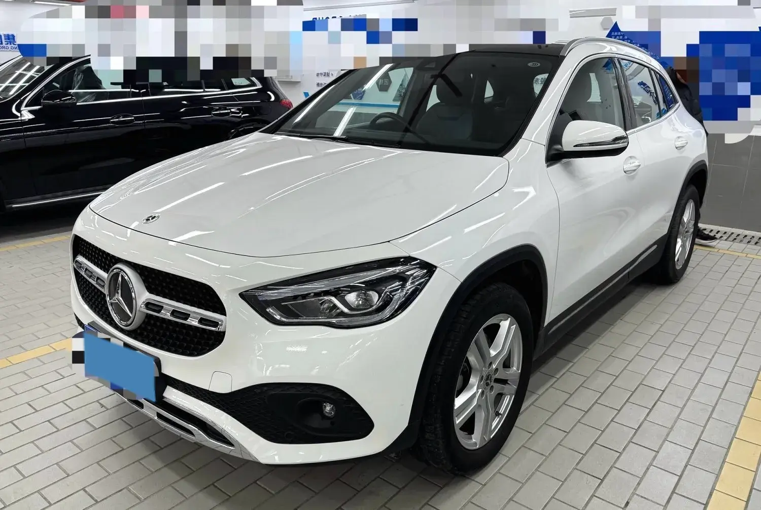 2023 MERCEDES-BENZ GLA view 1