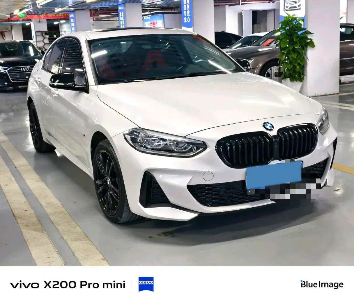 2023 BMW 1 thumbnail 3