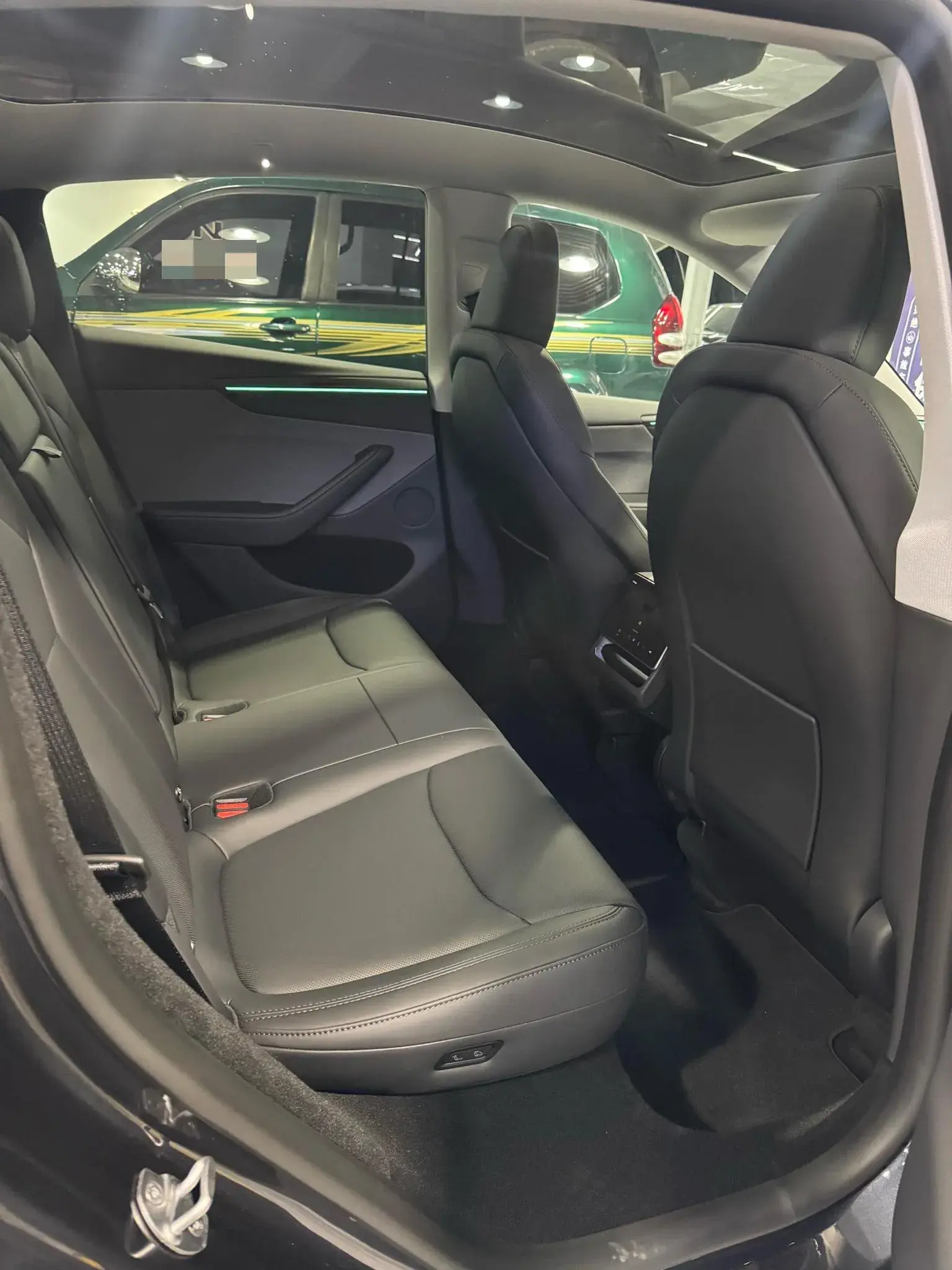 2025 TESLA MODEL thumbnail 4