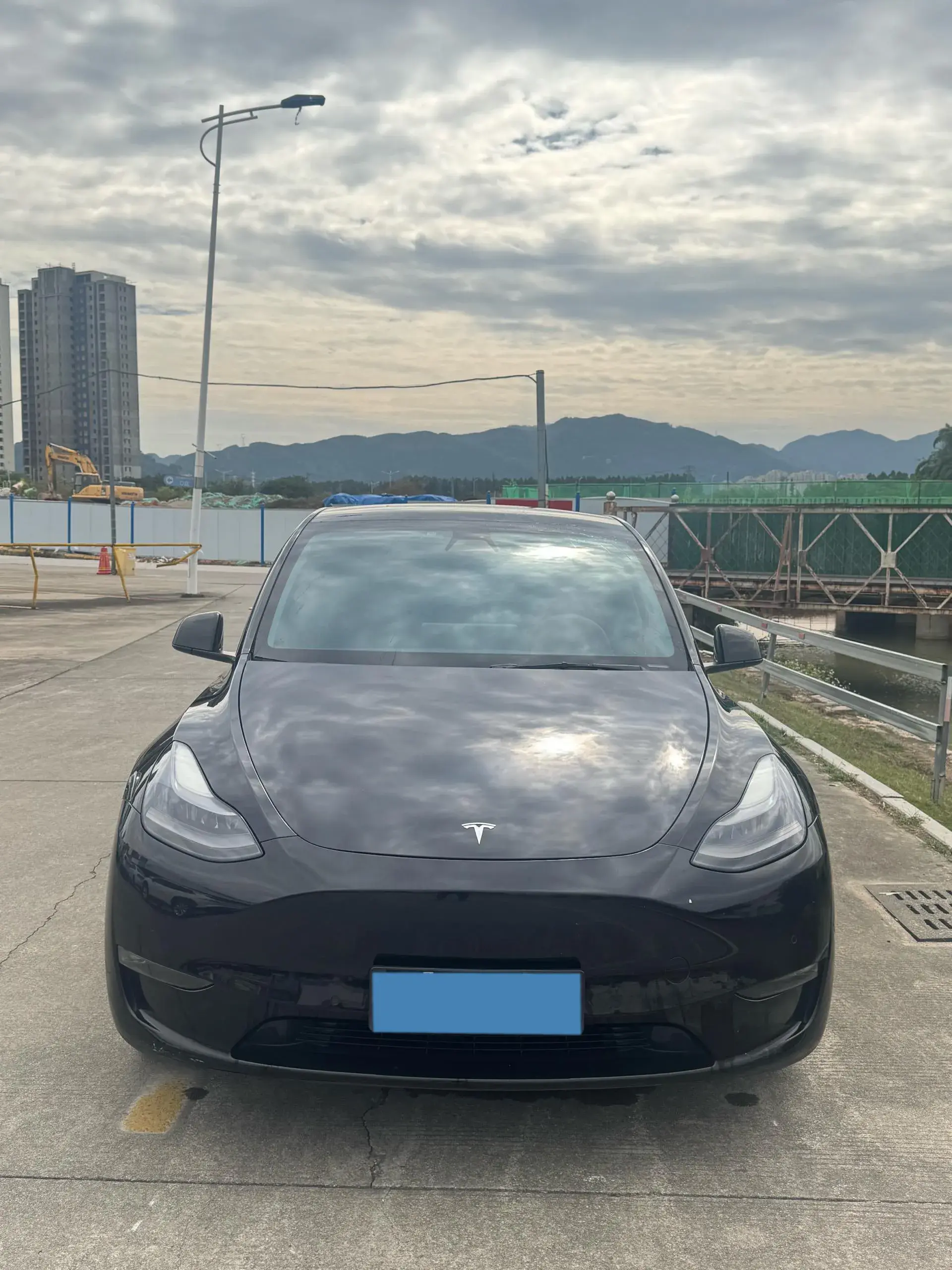 2021 TESLA MODEL thumbnail 2