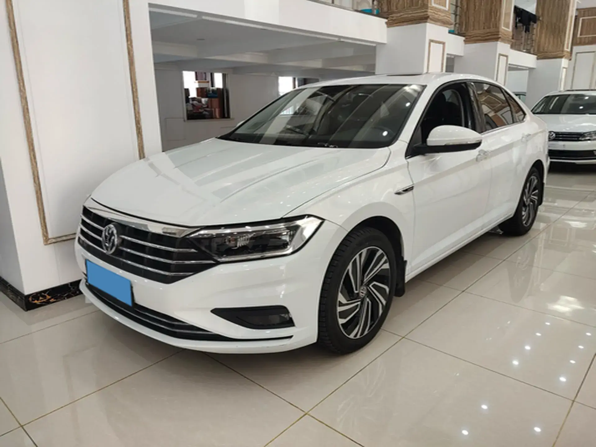 2021 VOLKSWAGEN SAGITAR view 1