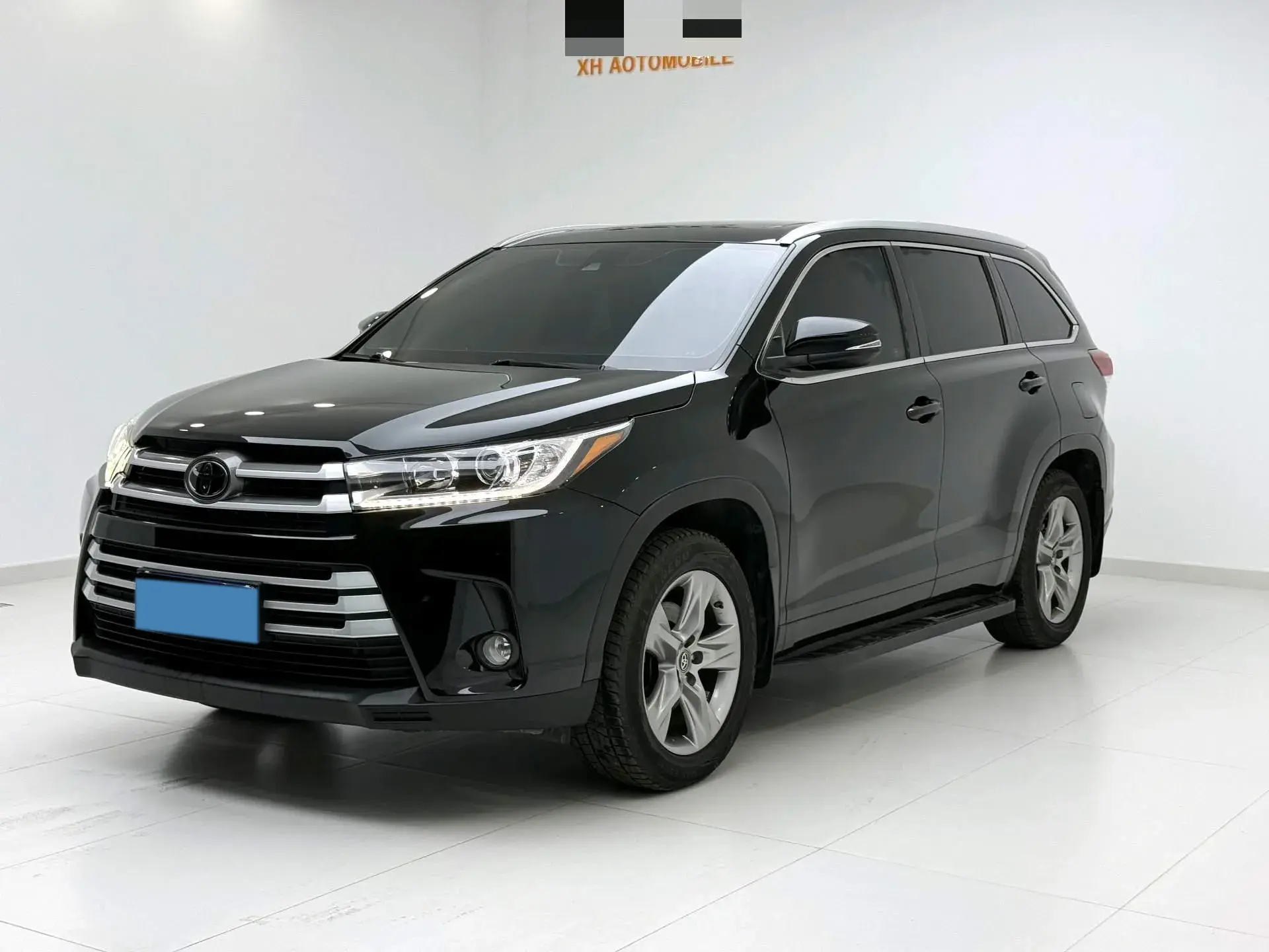 2018 TOYOTA HIGHLANDER view 1