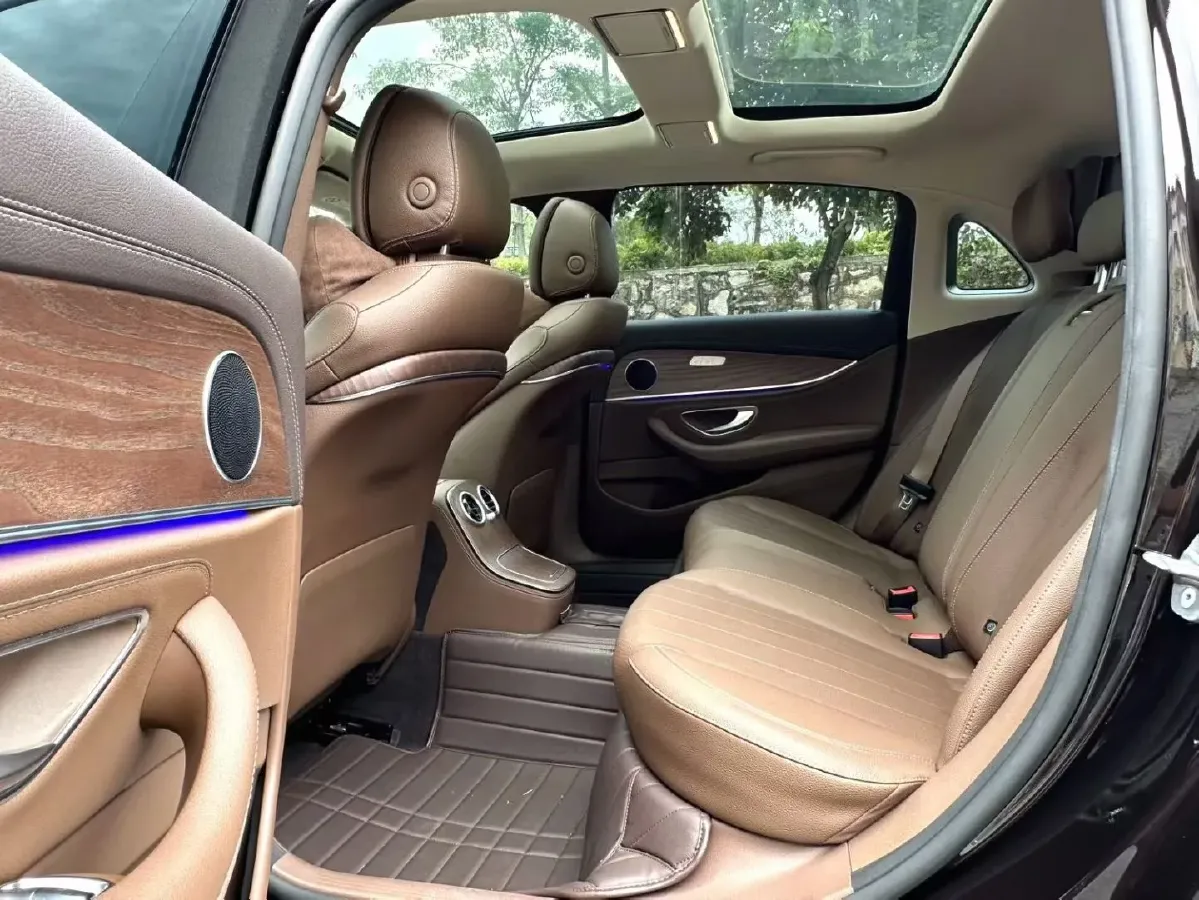 2021 Mercedes-Benz E Class 1.5T 184HP L4 9AT,autocango,china used car exporter,china ev exporter,chinese used car exporter,chinese used ev exporter