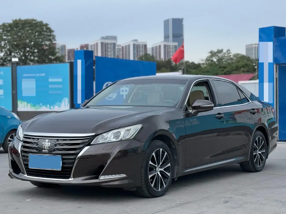 2018 Toyota Crown 2.0T 235HP L4 8AT