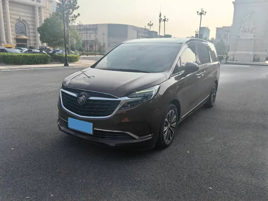 2022 BUICK GL8 view 1