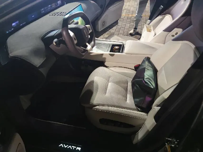 2024 Avatr 12 BEV 94.5KWH,autocango,china used car exporter,china ev exporter,chinese used car exporter,chinese used ev exporter