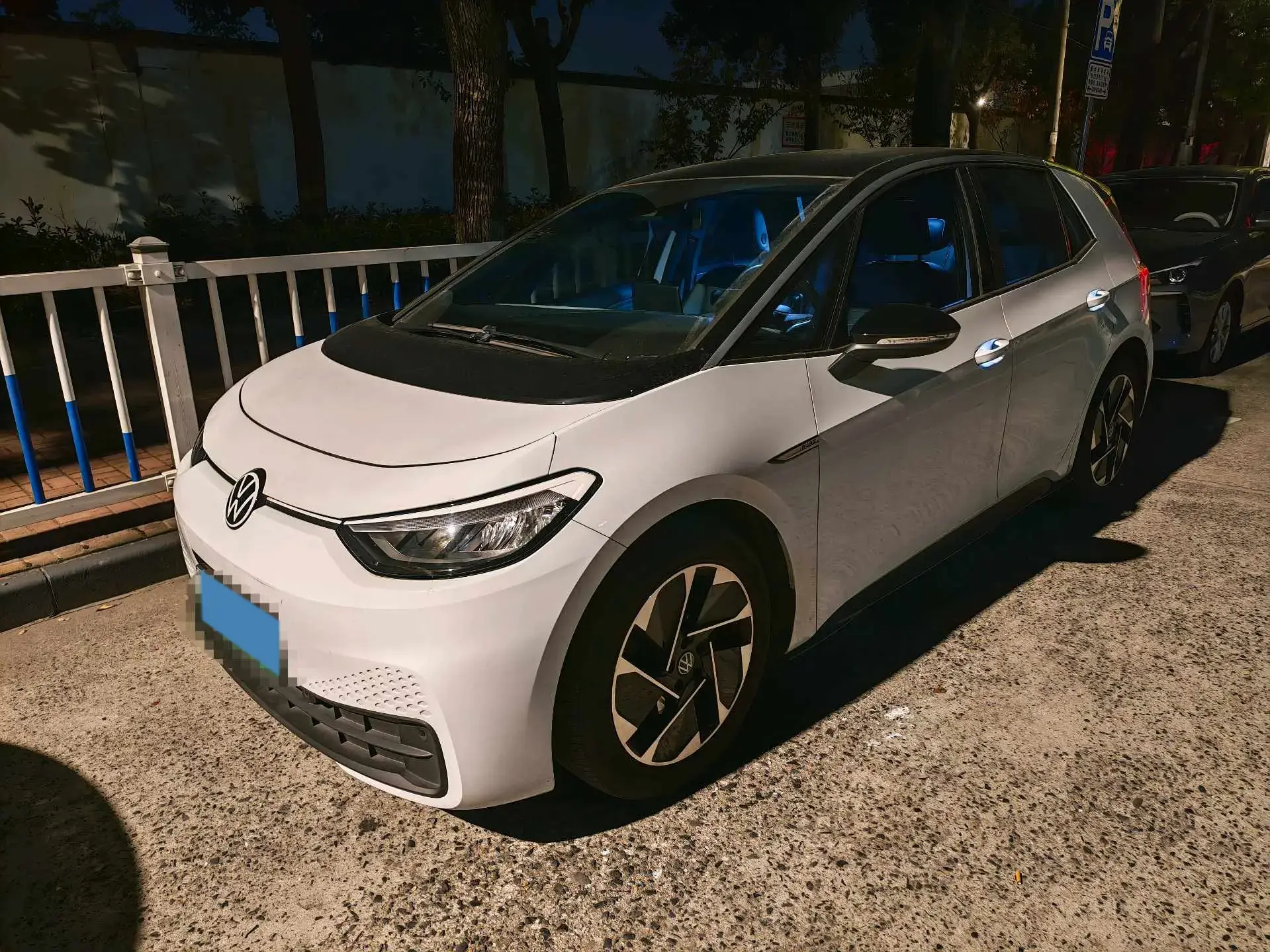 2023 VOLKSWAGEN ID.3 view 1