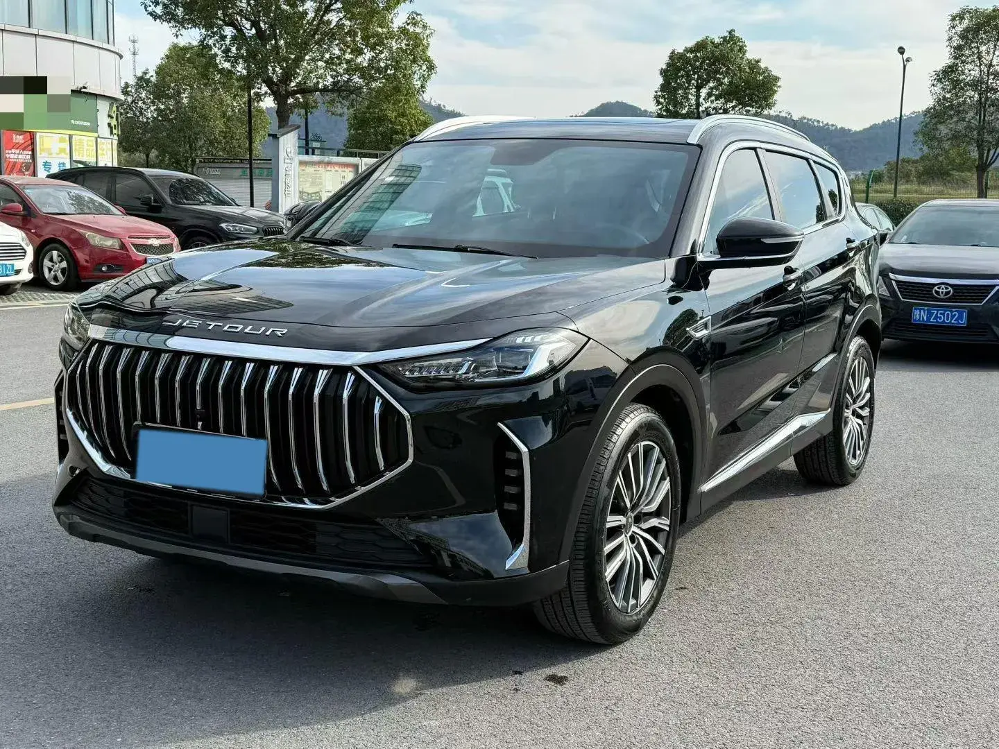 2023 JETOUR X70 view 1