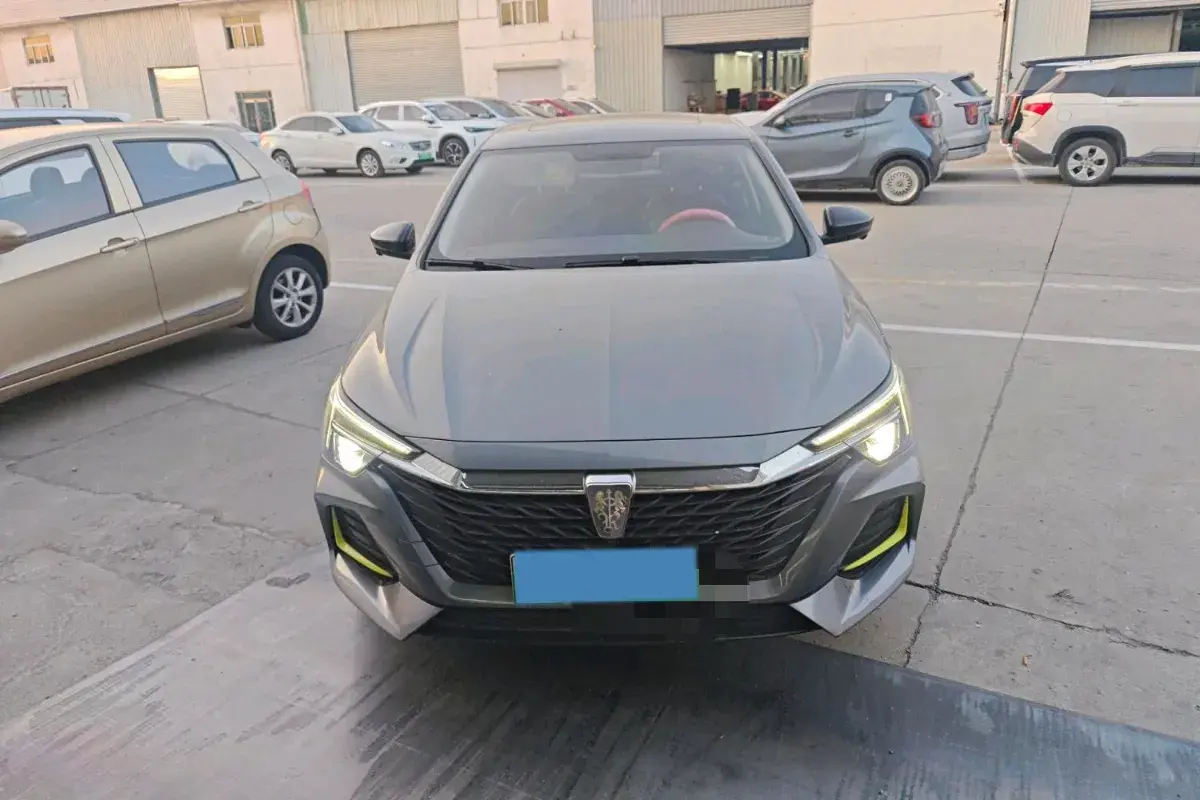 2020 ROEWE I6 thumbnail 3