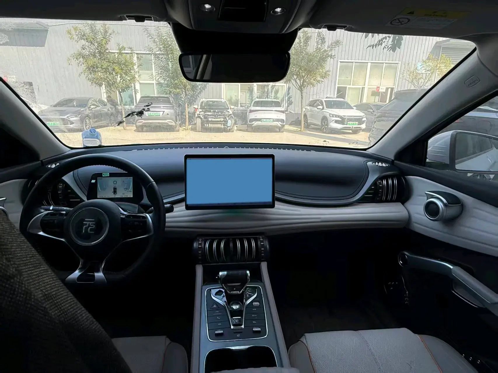 2024 BYD YUAN thumbnail 3