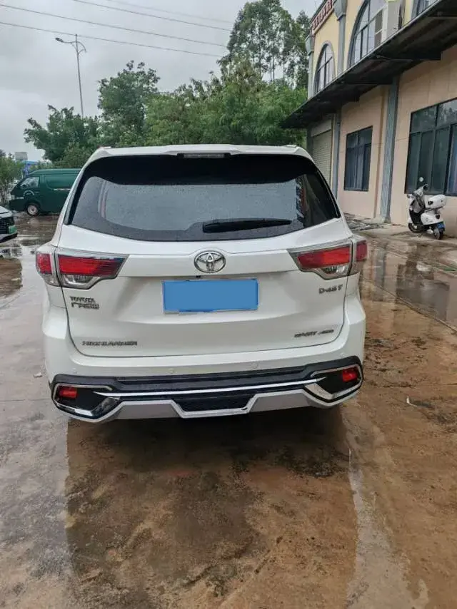 2018 TOYOTA HIGHLANDER thumbnail 2