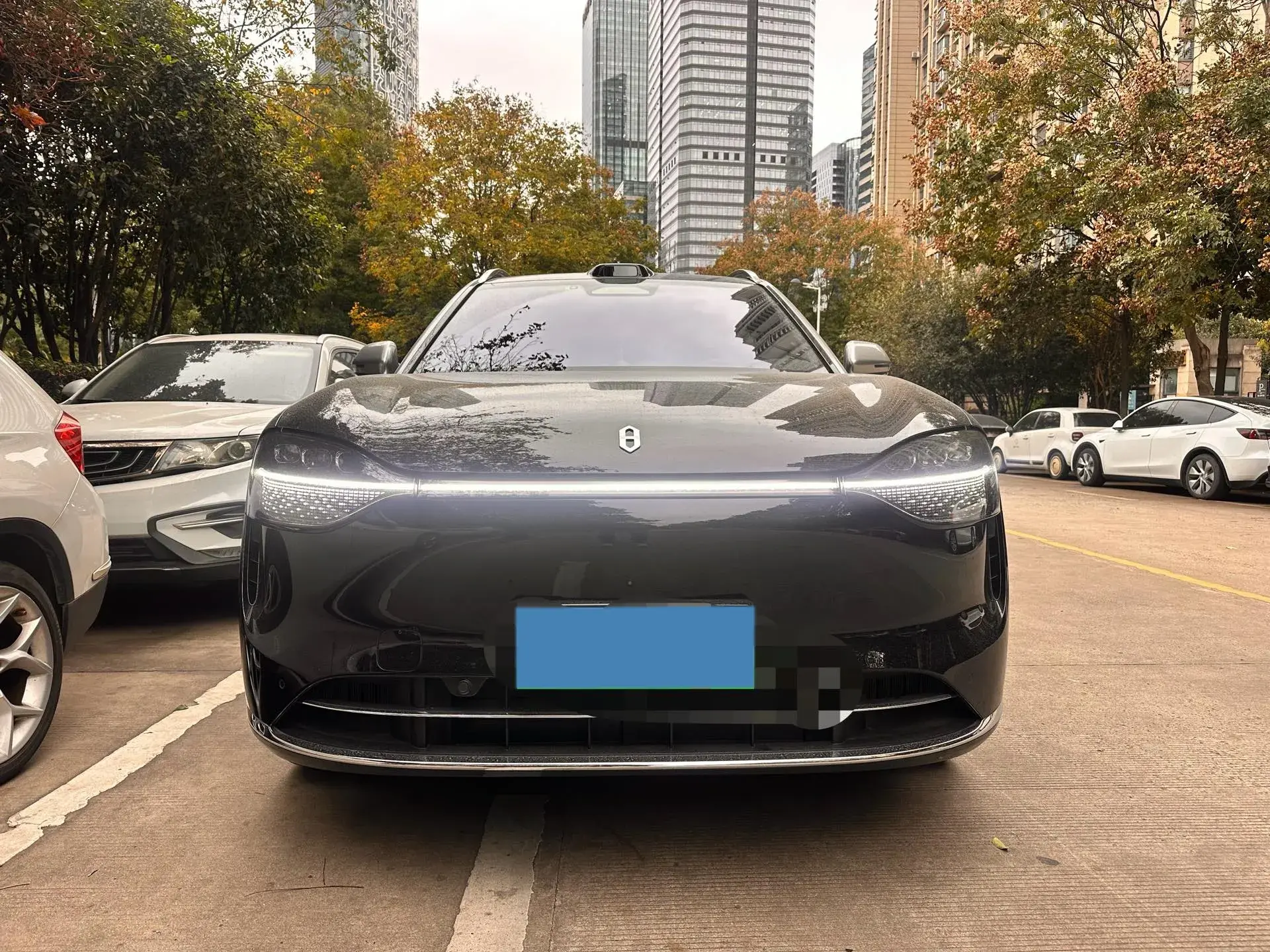 2025 AITO AITO thumbnail 2