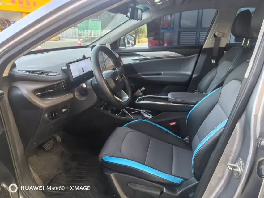 2022 GEOMETRY G6 thumbnail 3