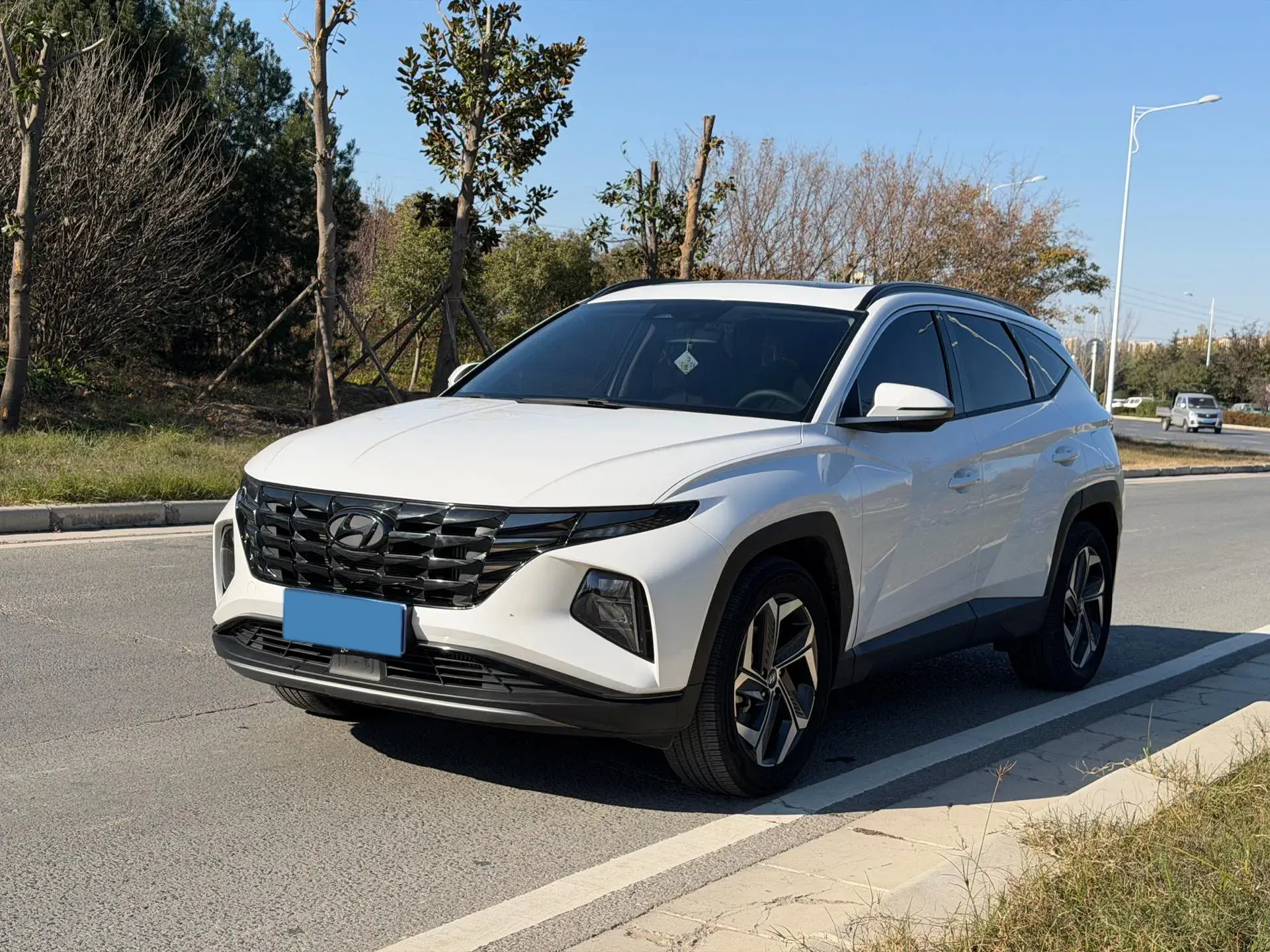 2021 HYUNDAI TUCSON view 1