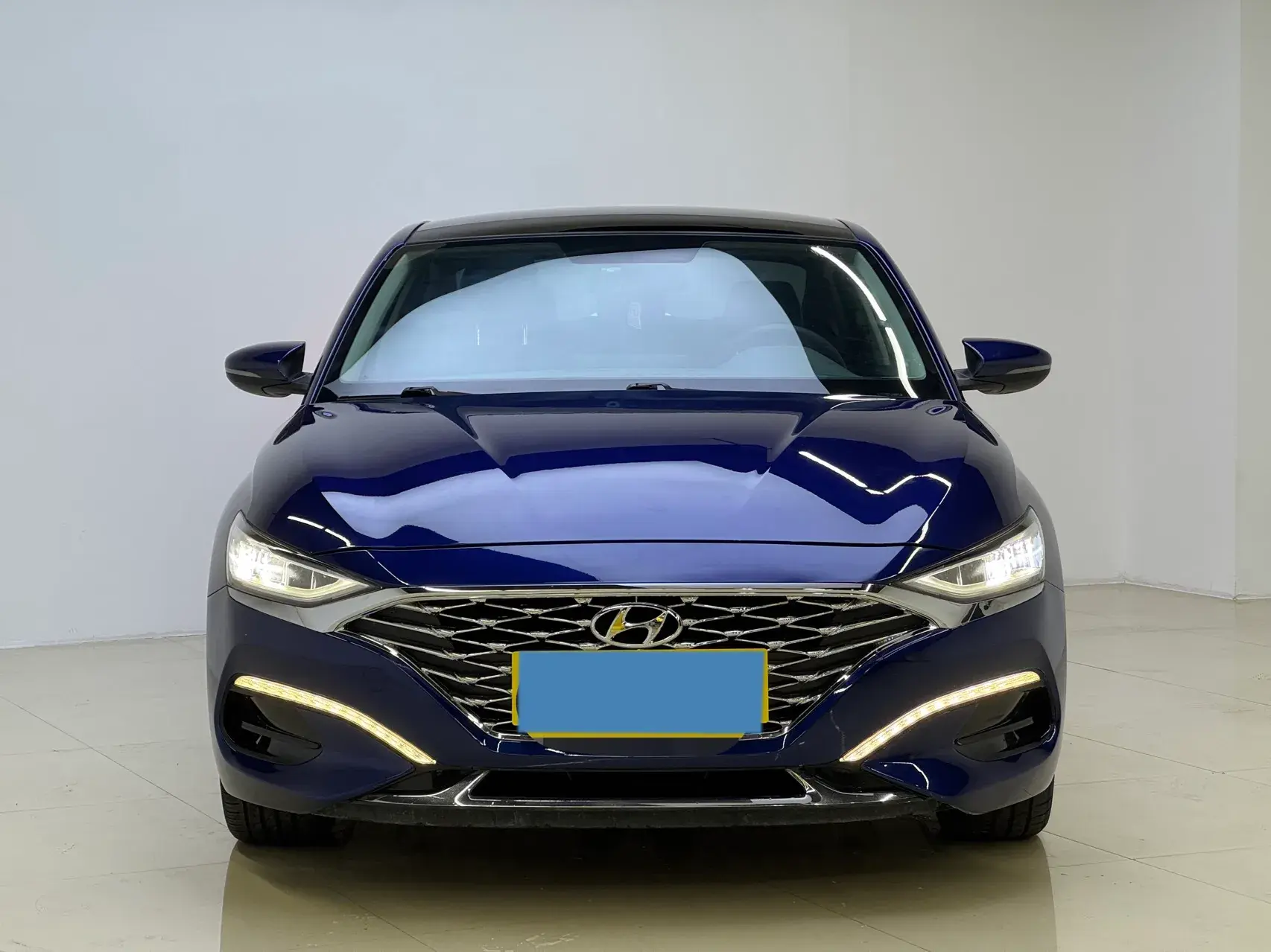 2019 HYUNDAI LA thumbnail 2