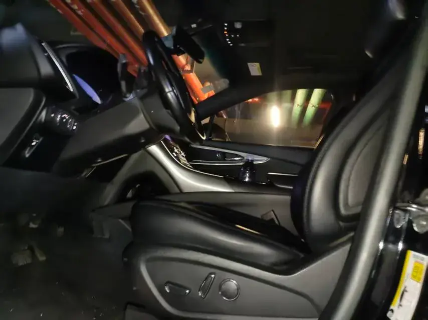 2019 LINCOLN NAUTILUS thumbnail 2