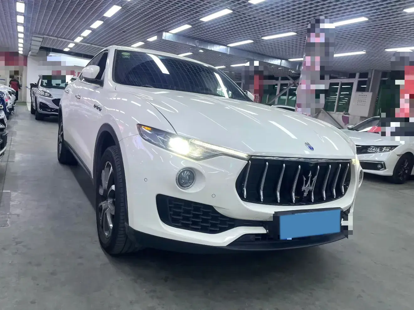 2018 MASERATI LEVANTE thumbnail 3